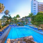 🌴 Descubre el paraíso en el 🏨 Hotel Playadulce: ¡tu destino ideal! 🌊