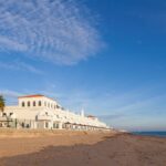 🌴🏨 Descubre el paraíso en el Hotel Playa de la Luz Rota: ¡un destino soñado en la costa! ✨