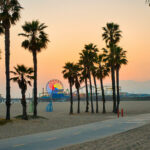 🏖️ Descubre la magia de la 🌴 Playa Los Angeles 🌅: ¡Un paraíso frente al océano en California!