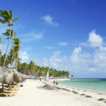 🏖️ Descubre las mejores playas de arena blanca para unas vacaciones paradisíacas