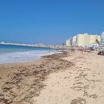 🏖️ Explora la maravillosa Playa de la Victoria: ¡El paraíso en Cádiz te espera!
